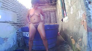 Horoi mo taku poka wai i roto i te tahanga