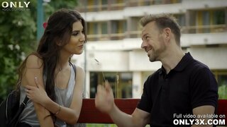 Only3x Only3x מתנות - סצנת הארדקור עם אניה Krey