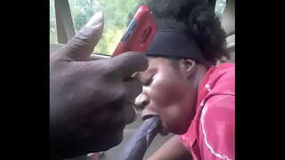 Yena uthanda sucking kum kwaye swallowing kum.
